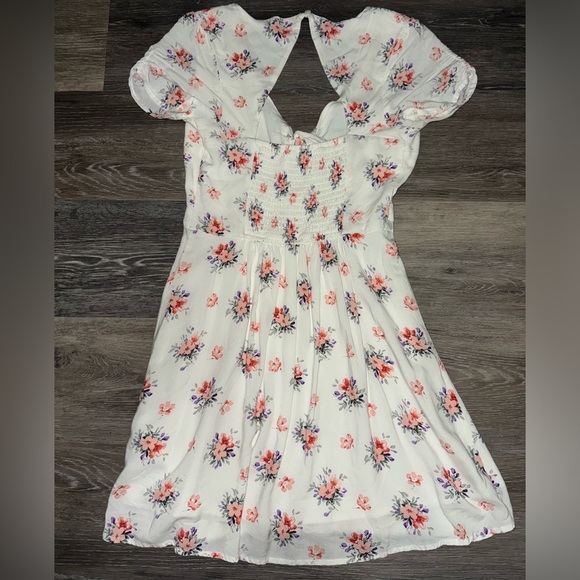 SOLD ON E - Picture 4 of 8